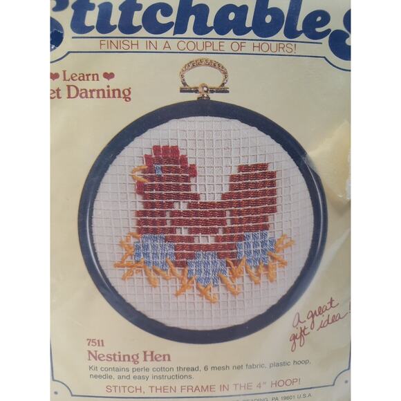Vintage Dimensions Stitchables Learn Net Darning Kit Nesting Hen 7511 Beginner - Picture 2 of 5